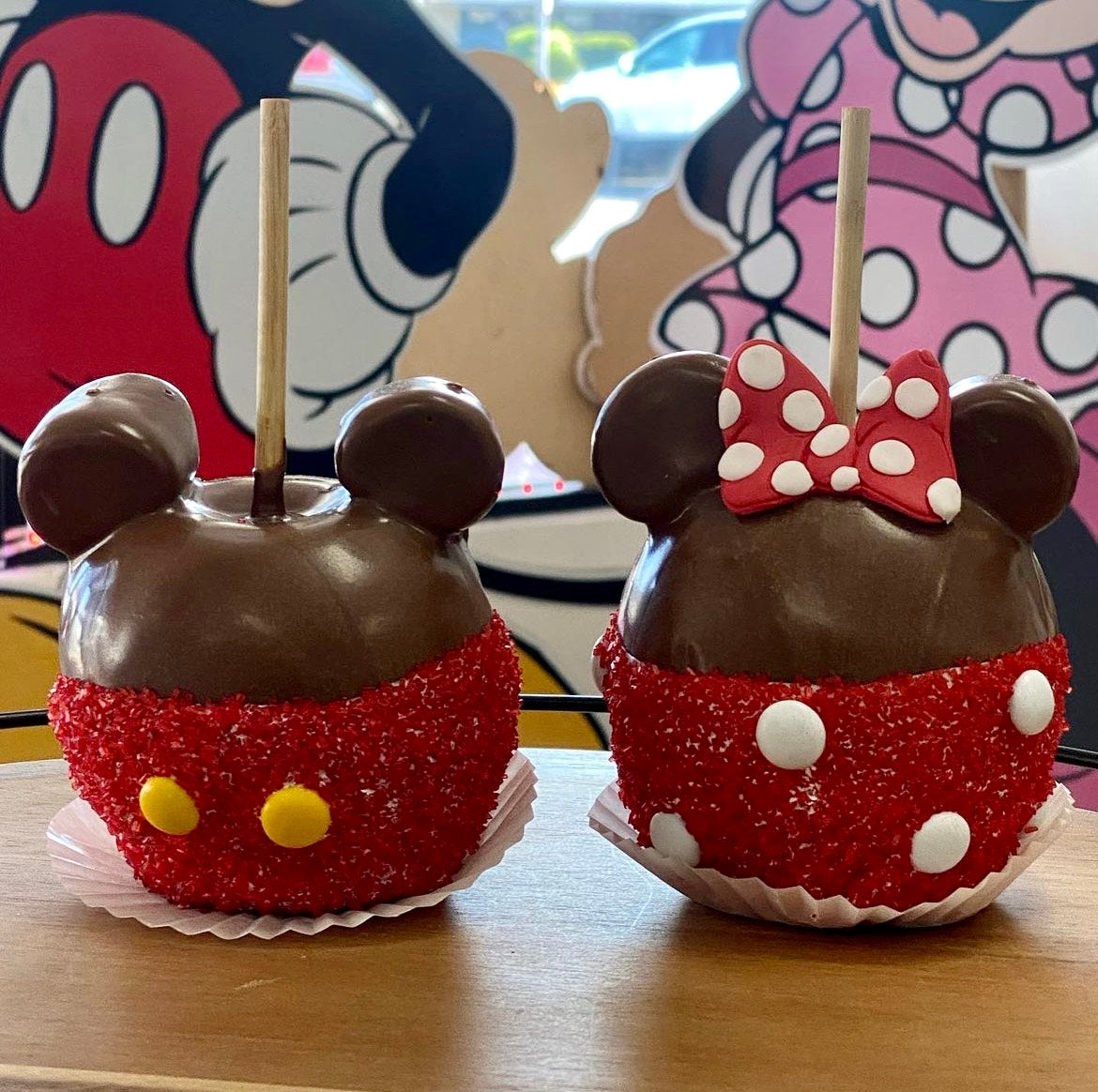 Mickey~ Caramel Apple (DOES NOT include Minnie)